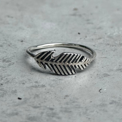 Feather plain ring 2