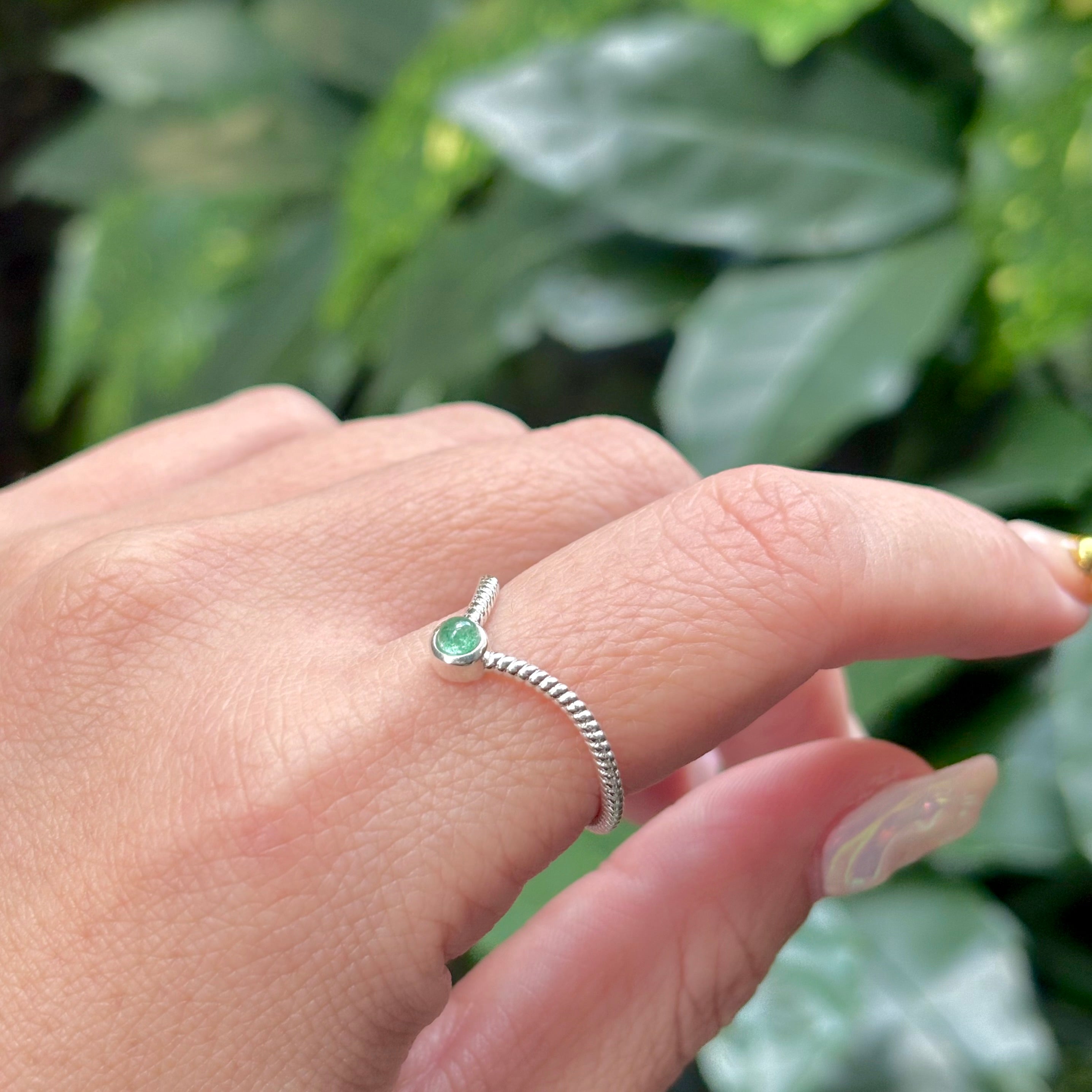 V design ring 2 – Biju mam
