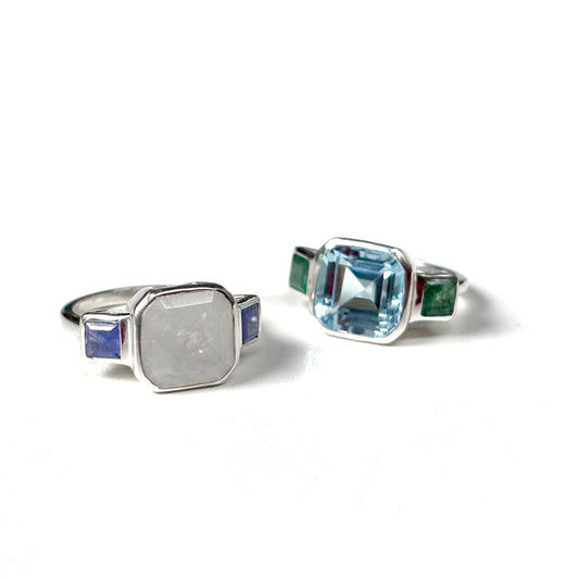 Square design ring 2