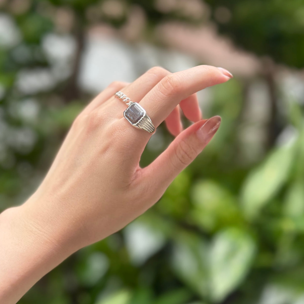 Square design ring 3