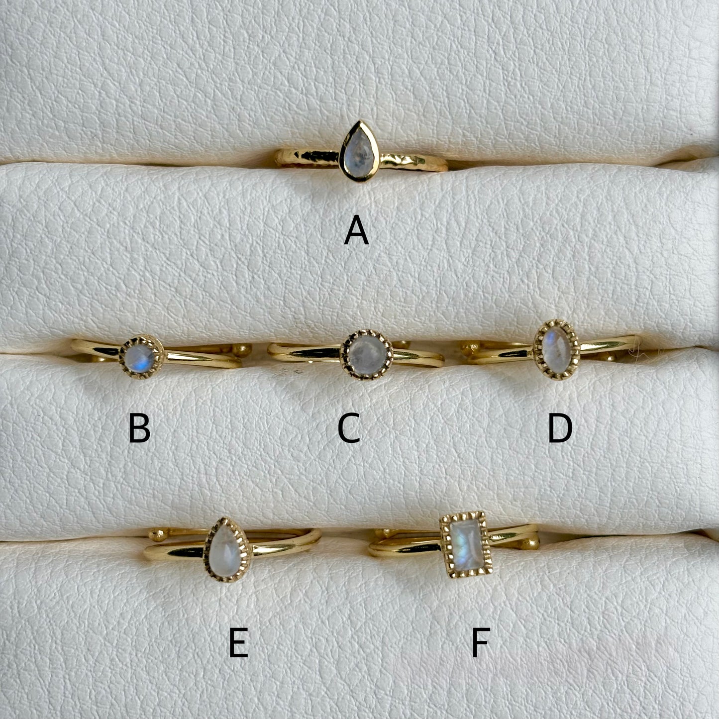 Brass petit ring 〈Rainbow moon stone〉