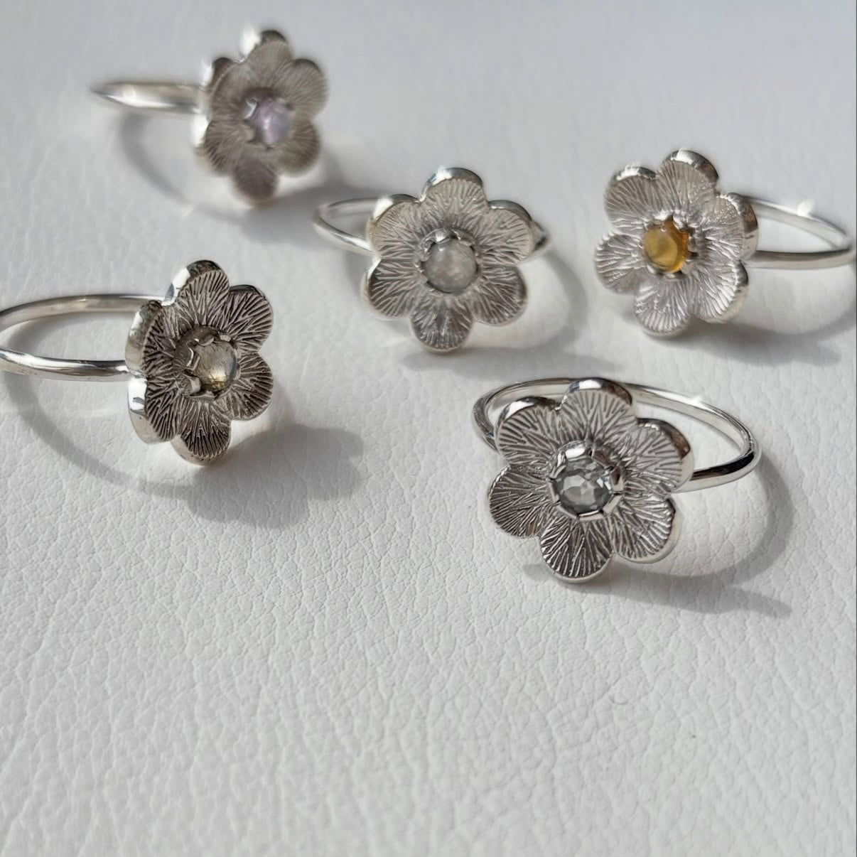 Flower design ring 7