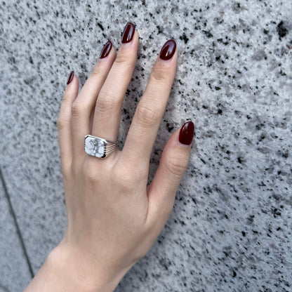 Square design ring 2