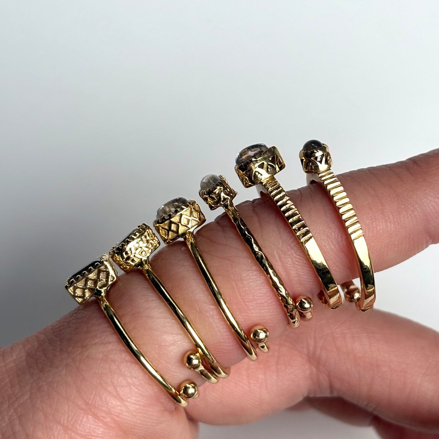 Brass petit ring 〈Crystal〉