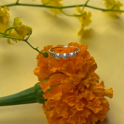 Pearl design ring 9
