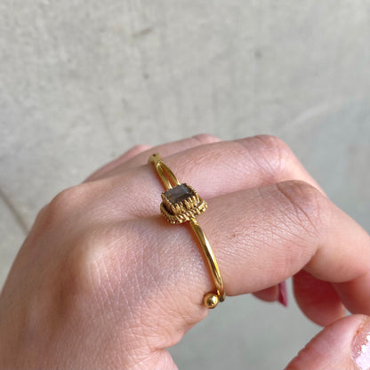 Brass petit ring〈gray〉