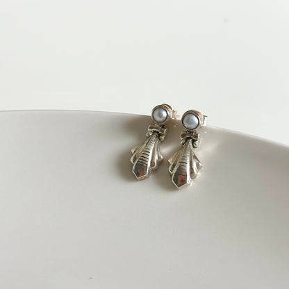 Pearl design pierce